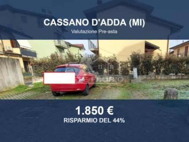 Box in vendita a Cassano d'Adda, Milano
