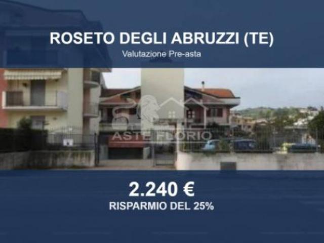 Capannone in vendita a Roseto Degli Abruzzi, Abruzzo