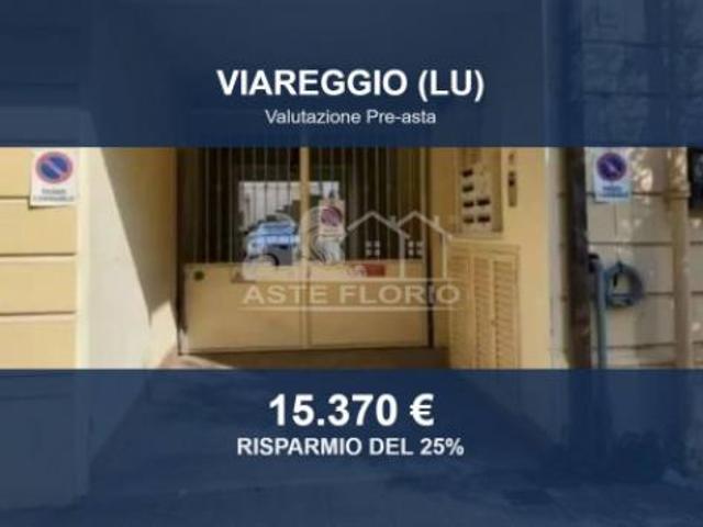 Box in vendita a Viareggio, Toscana
