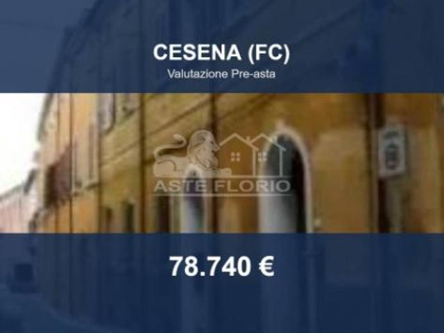 Locale Commerciale in vendita a Unione dei comuni Valle del Savio, Cesenà