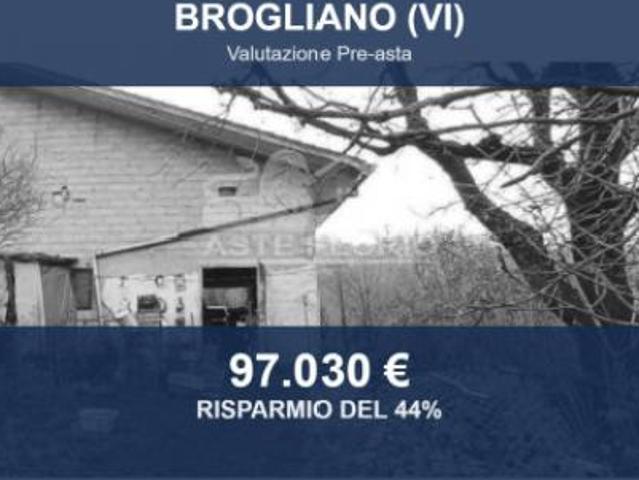 Villa Indipendente in vendita a Brogliano, Veneto