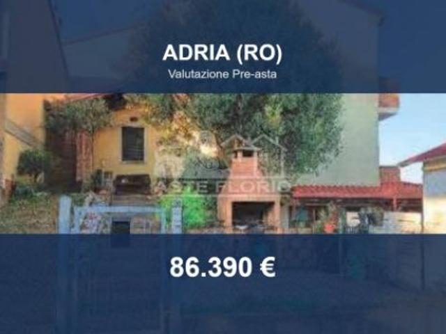 Villa Indipendente in vendita a Adria, Veneto