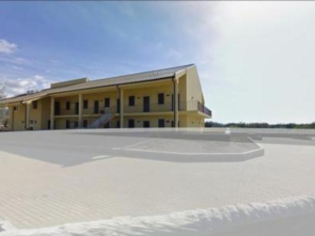 Locale Commerciale in vendita a Chiaramonte Gulfi, Sicilia