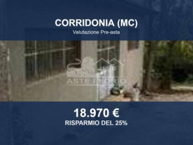 Locale Commerciale in vendita a Marche, Macerata