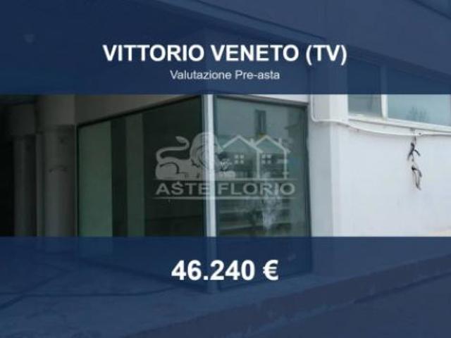 Locale Commerciale in vendita a Vittorio Veneto, Veneto