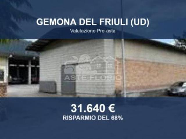 Locale Commerciale in vendita a Ospedaletto / Ospedalèt, Gemona del Friuli / Glemone