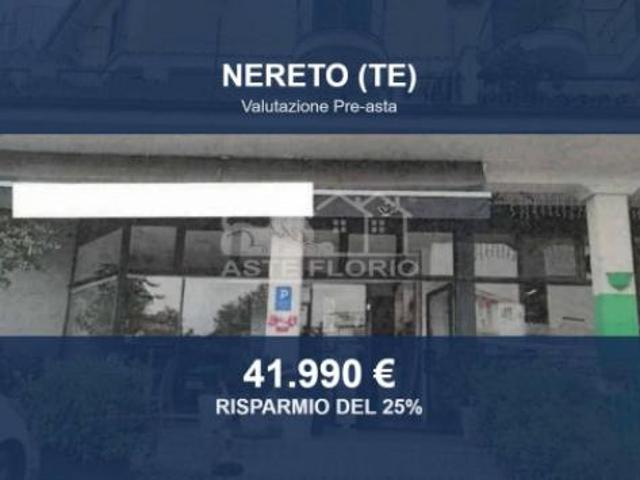 Locale Commerciale in vendita a Unione dei Comuni della Val Vibrata, Nereto