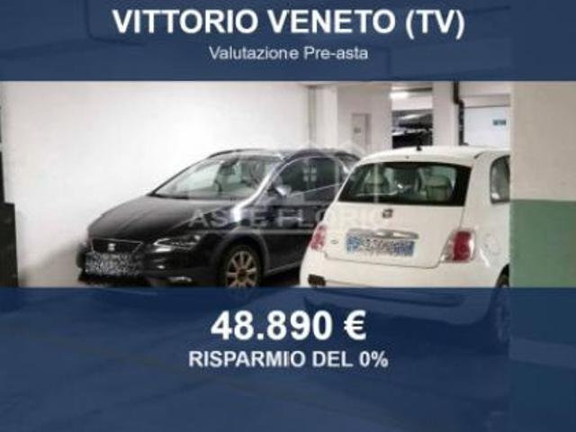 Locale Commerciale in vendita a Vittorio Veneto, Veneto