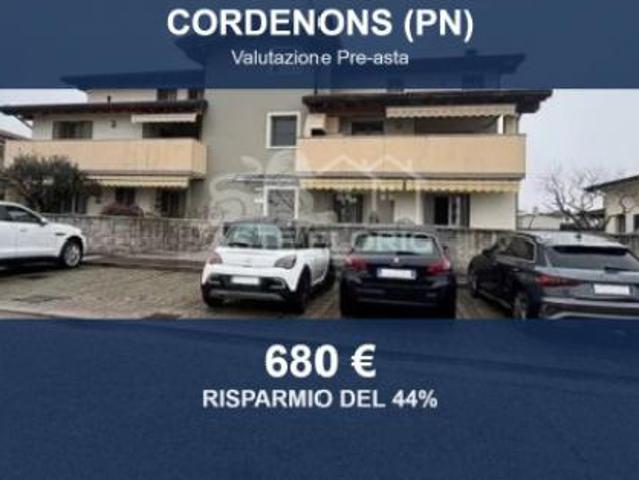 Box in vendita a Cordenons, Friuli-Venezia Giulia