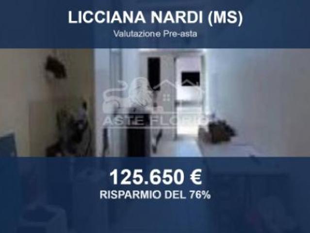 Capannone in vendita a Licciana Nardi, Massa-Carrara