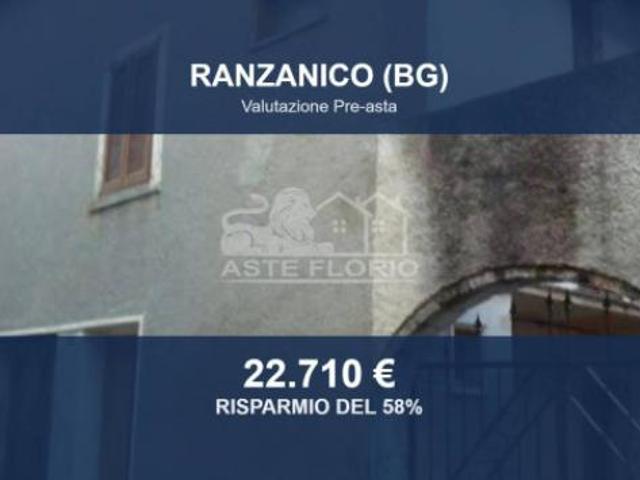 Villa Indipendente in vendita a Madrera, Ranzanico