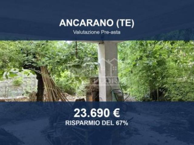 Locale Commerciale in vendita a Unione dei Comuni della Val Vibrata, Ancarano