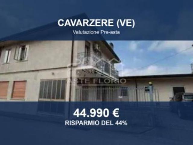 Locale Commerciale in vendita a Cavarzere, Veneto