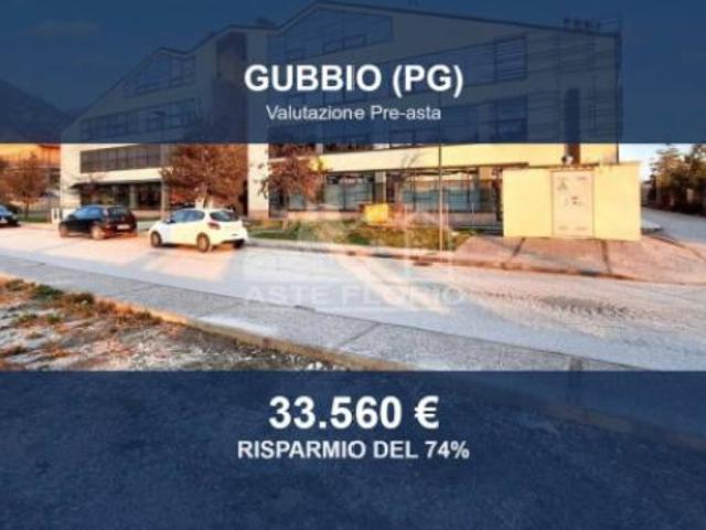 Locale Commerciale in vendita a Gubbio, Umbria
