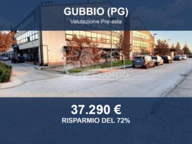 Locale Commerciale in vendita a Gubbio, Umbria