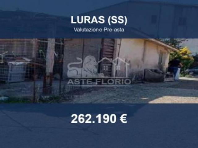 Capannone in vendita a Luras, Sardigna/Sardegna