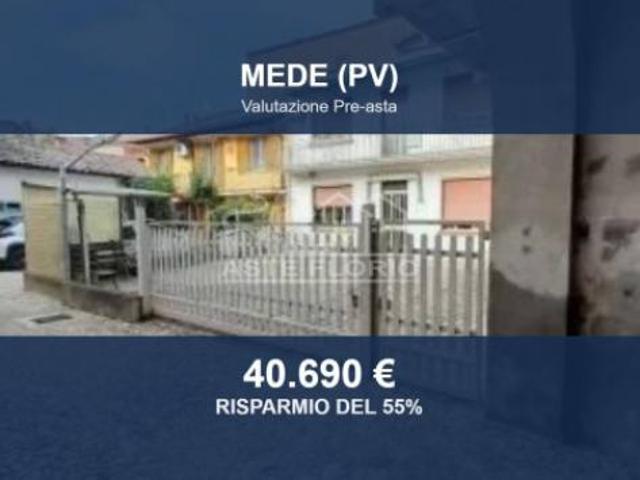 Villa Indipendente in vendita a Mede, Lombardia