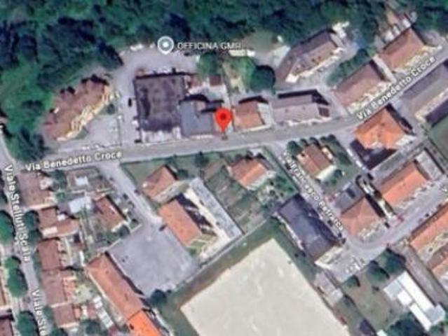 Locale Commerciale in vendita a Marche, Ancona