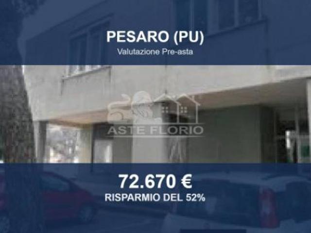 Locale Commerciale in vendita a Marche, Pesaro E Urbino