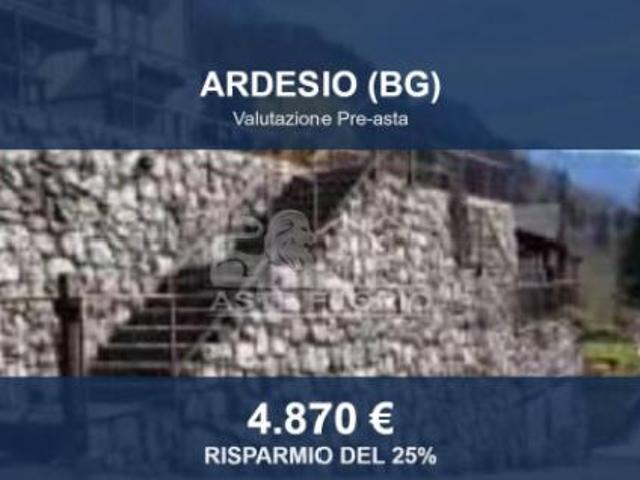 Box in vendita a Ardesio, Lombardia