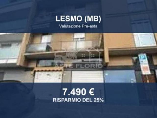 Box in vendita a Lesmo, Lombardia
