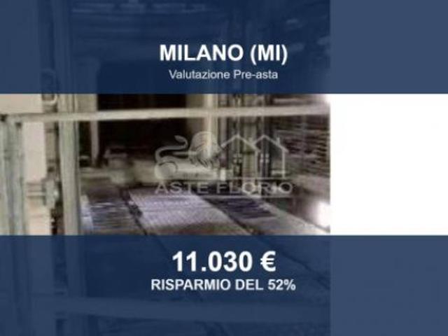 Capannone in vendita a Milano, Lombardia