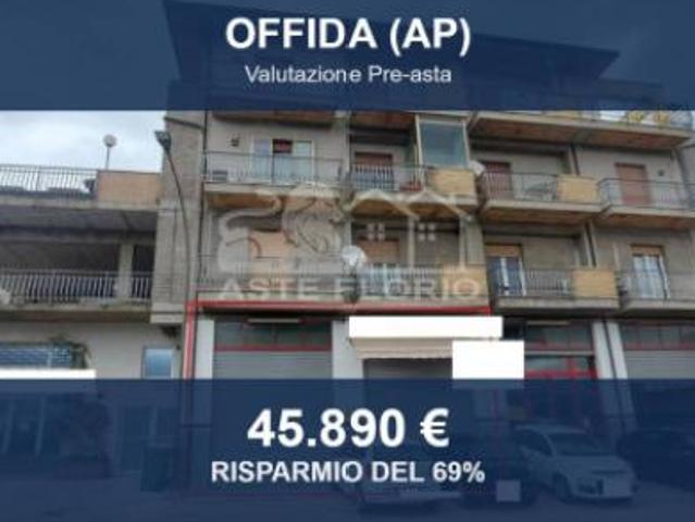 Locale Commerciale in vendita a San Barnaba, Marche