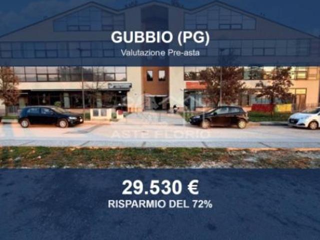 Locale Commerciale in vendita a Gubbio, Umbria