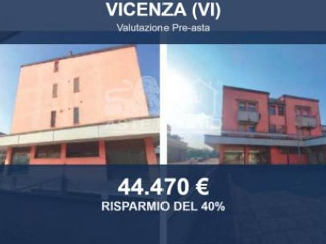 Locale Commerciale in vendita a Vicenza, Veneto