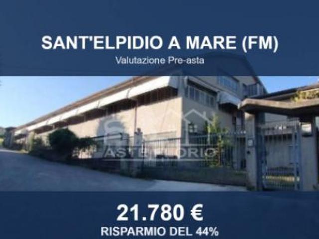 Locale Commerciale in vendita a Marche, Fermo