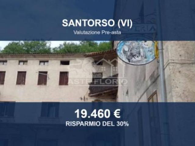 Locale Commerciale in vendita a Santorso, Veneto