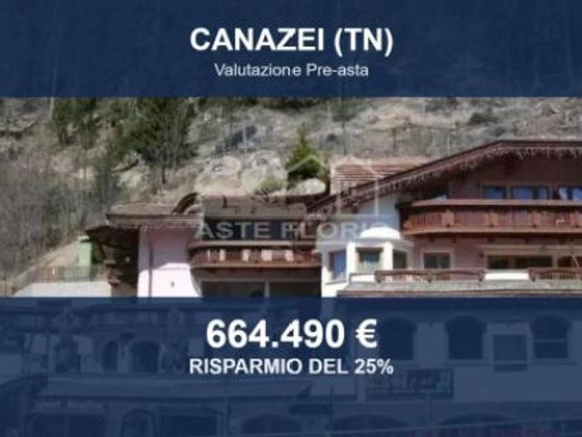 Locale Commerciale in vendita a Comun General de Fascia, Canazei Di Fassa