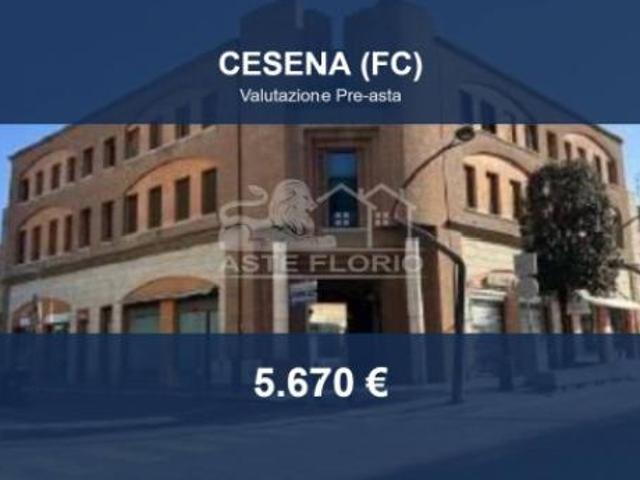 Box in vendita a Unione dei comuni Valle del Savio, Cesenà