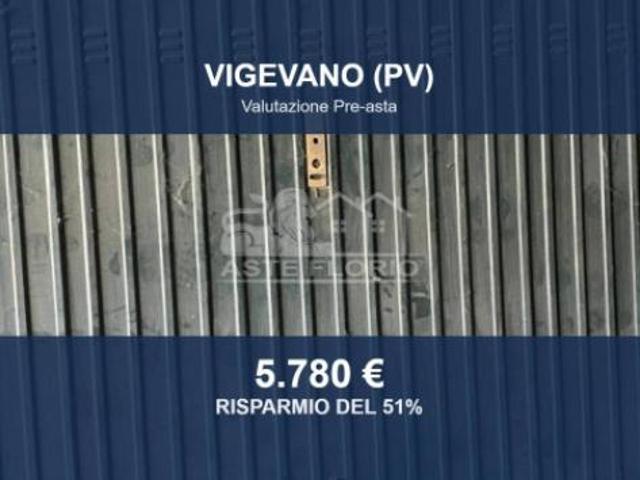 Box in vendita a Vigevano, Lombardia