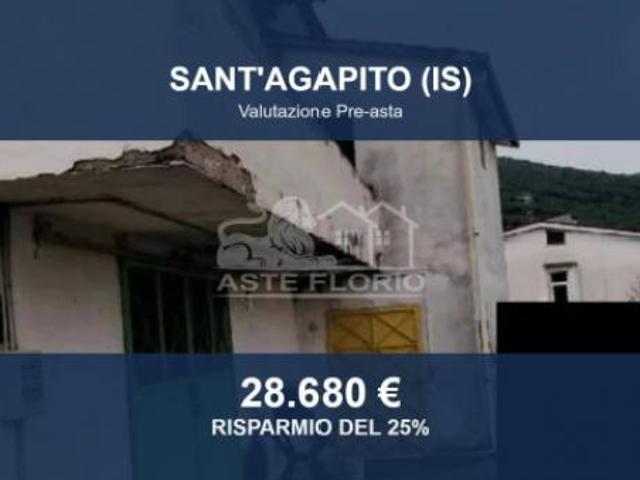 Locale Commerciale in vendita a Sant'agapito, Molise