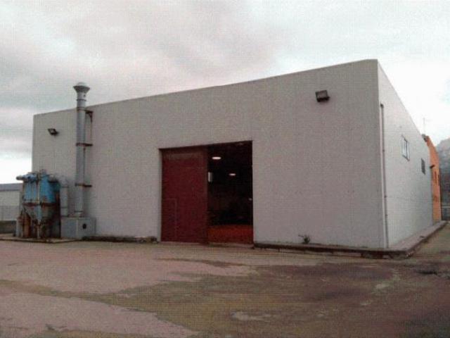 Capannone in vendita a Tempio Pausania, Sassari