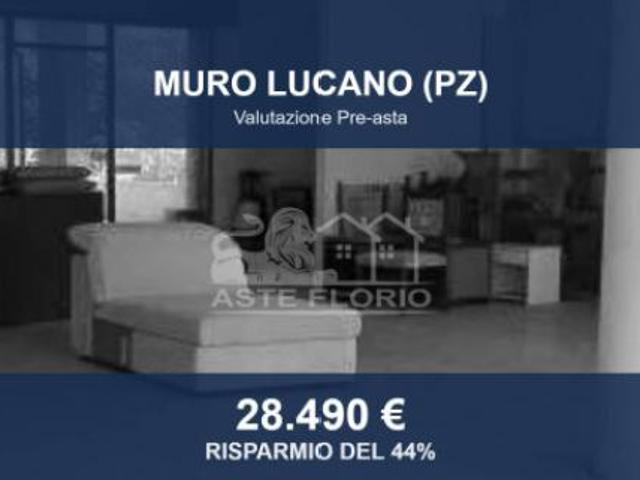 Locale Commerciale in vendita a Muro Lucano, Basilicata