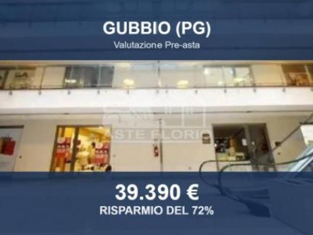 Locale Commerciale in vendita a Gubbio, Umbria