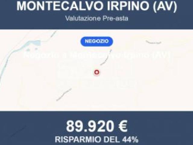 Locale Commerciale in vendita a Montecalvo Irpino, Campania