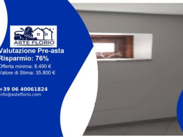 Capannone in vendita a Solofra, Campania