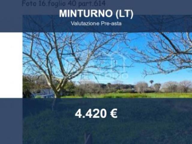 Terreno in vendita a Minturno, Lazio