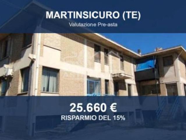 Capannone in vendita a Unione dei Comuni della Val Vibrata, Martinsicuro
