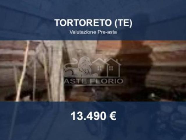 Capannone in vendita a Unione dei Comuni della Val Vibrata, Tortoreto