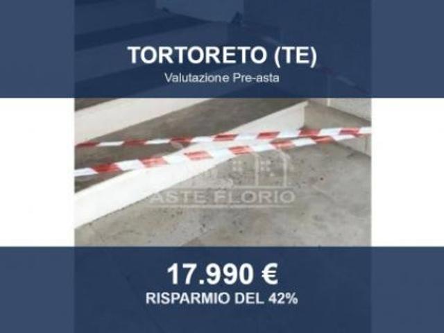 Capannone in vendita a Unione dei Comuni della Val Vibrata, Tortoreto