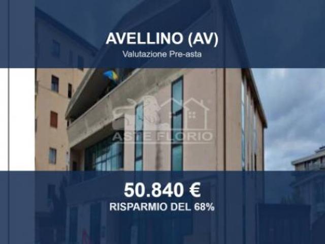 Locale Commerciale in vendita a Avellino, Campania