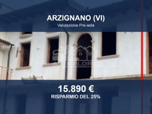 Villa Indipendente in vendita a Arzignano, Veneto