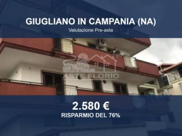 Box in vendita a Giugliano In Campania, Campania