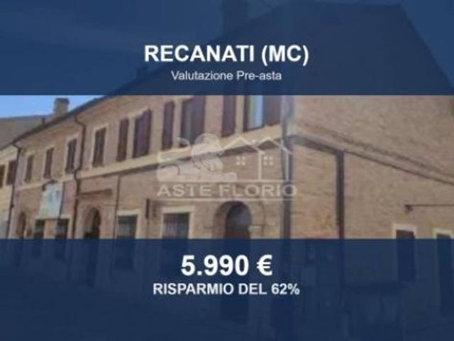 Box in vendita a Castelnuovo, Marche
