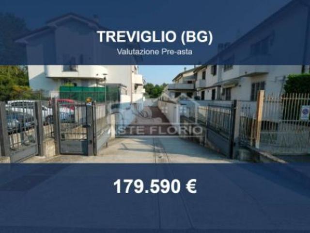 Box in vendita a Treviglio, Lombardia