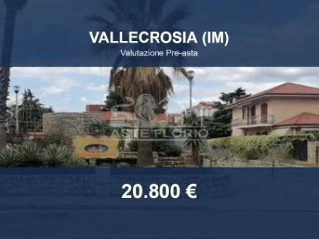 Box in vendita a Vallecrosia, Liguria